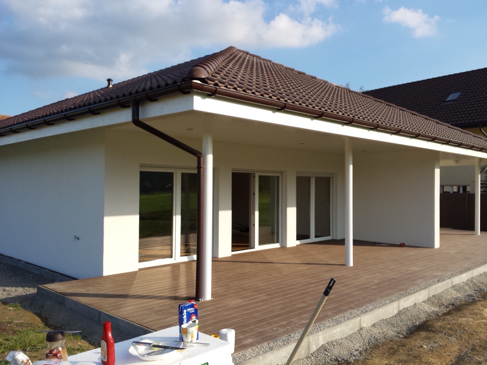 Dom z Werandą, Polska