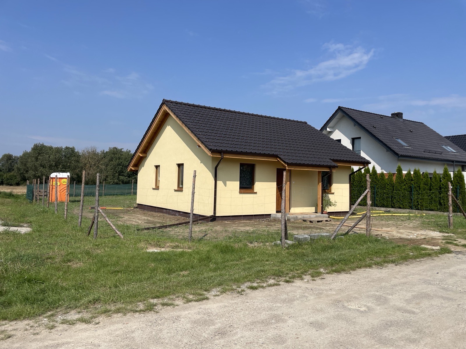 Dom Parterowy, Polska